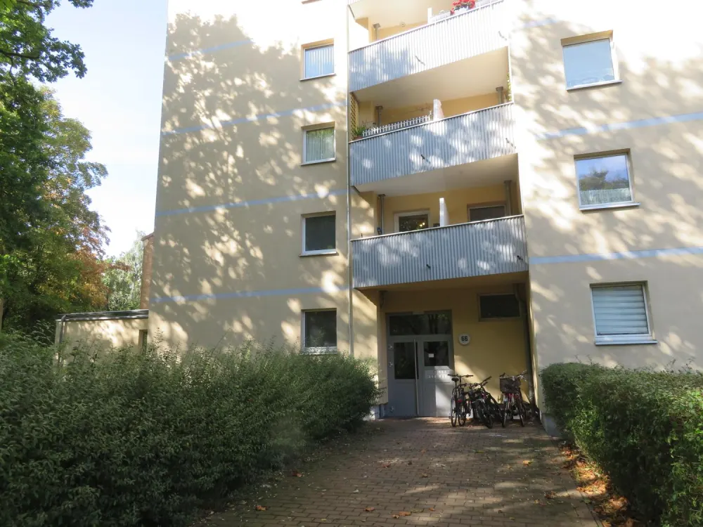 *H.-Ricklingen* barrierefreie 1-Zi.-ETW mit Pantryküche u. Balkon.