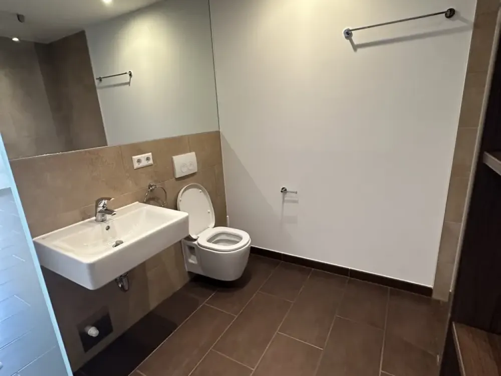 Modern 1-Room Apartment in the Clinic District - Quiet, Central & Barrier-Free