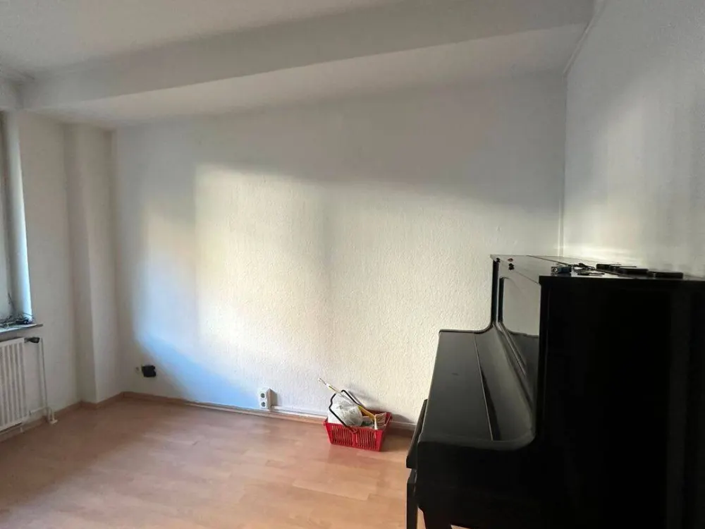 Düsseldorf-Golzheim Grenze zu Derendorf - 1 Raum-App mit Balkon