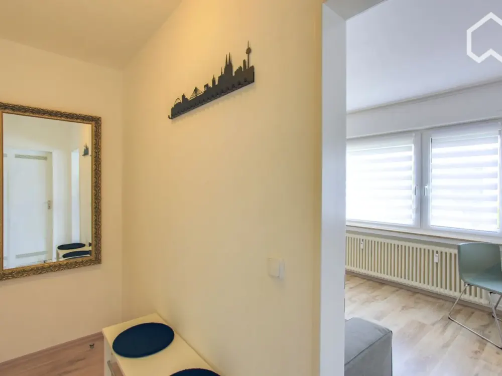 Möbliert: Helles, modisches Apartment im Stadtzentrum von Leverkusen (nahe Hauptbahnhof)