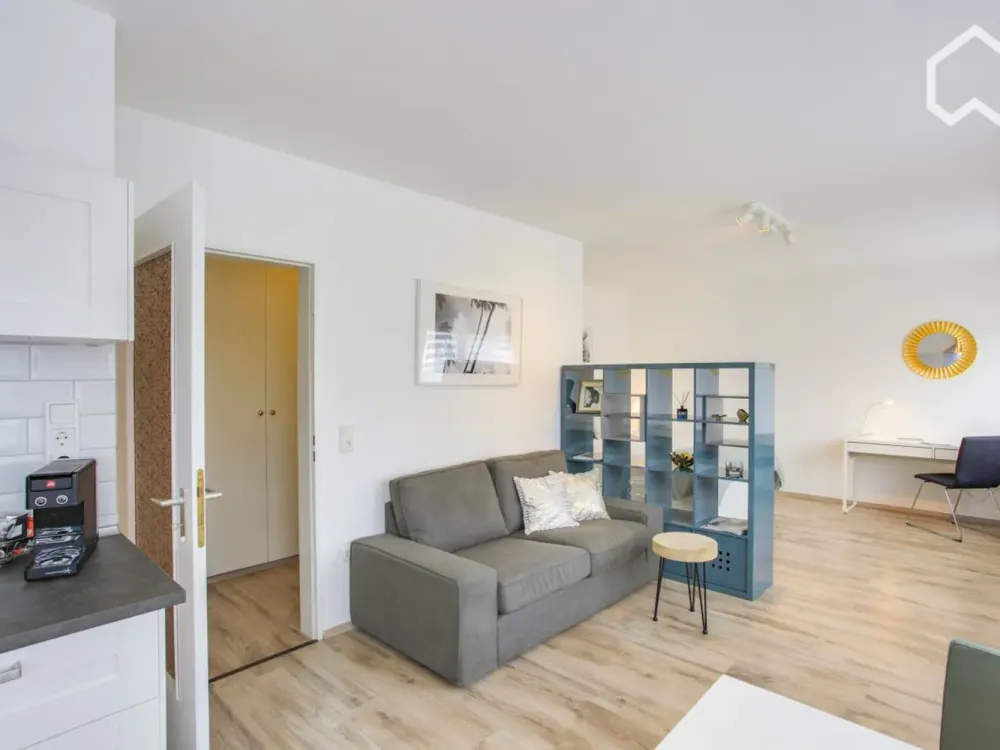 Möbliert: Helles, modisches Apartment im Stadtzentrum von Leverkusen (nahe Hauptbahnhof)