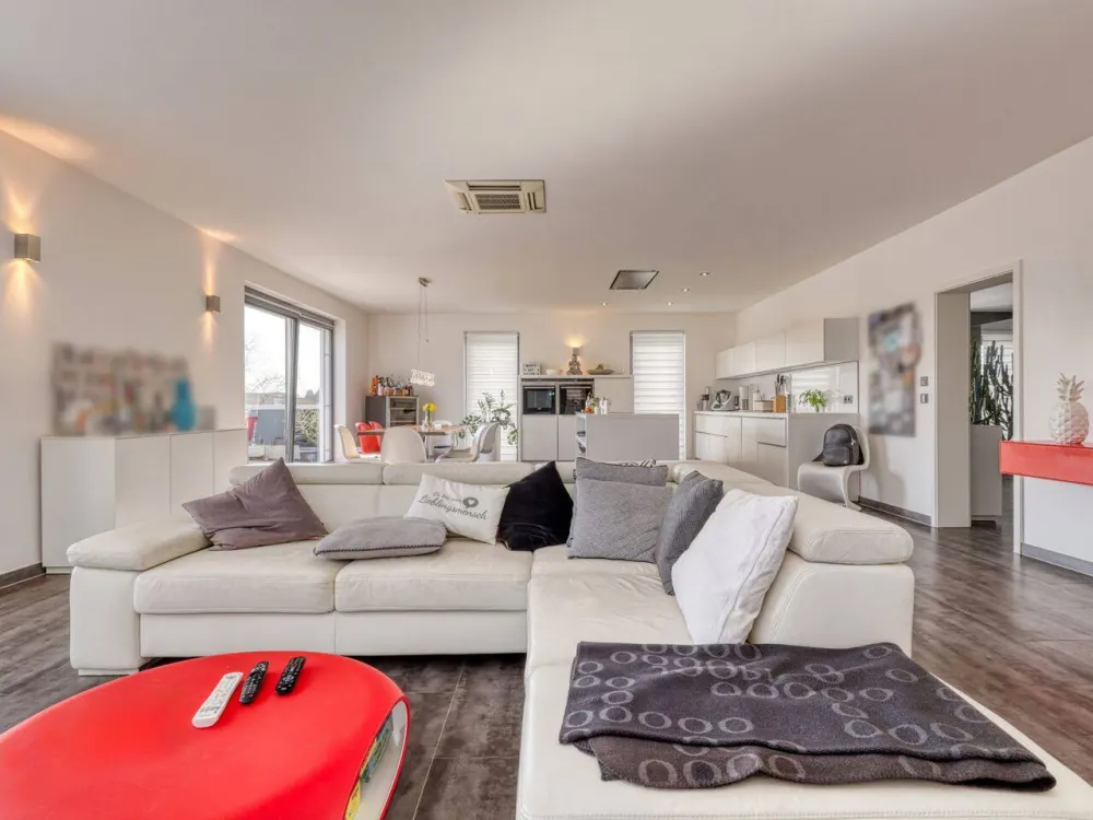 Penthouse-Feeling in Karlsruhe-Neureut: 4 Zimmer mit Einbauküche und Dachterrasse
