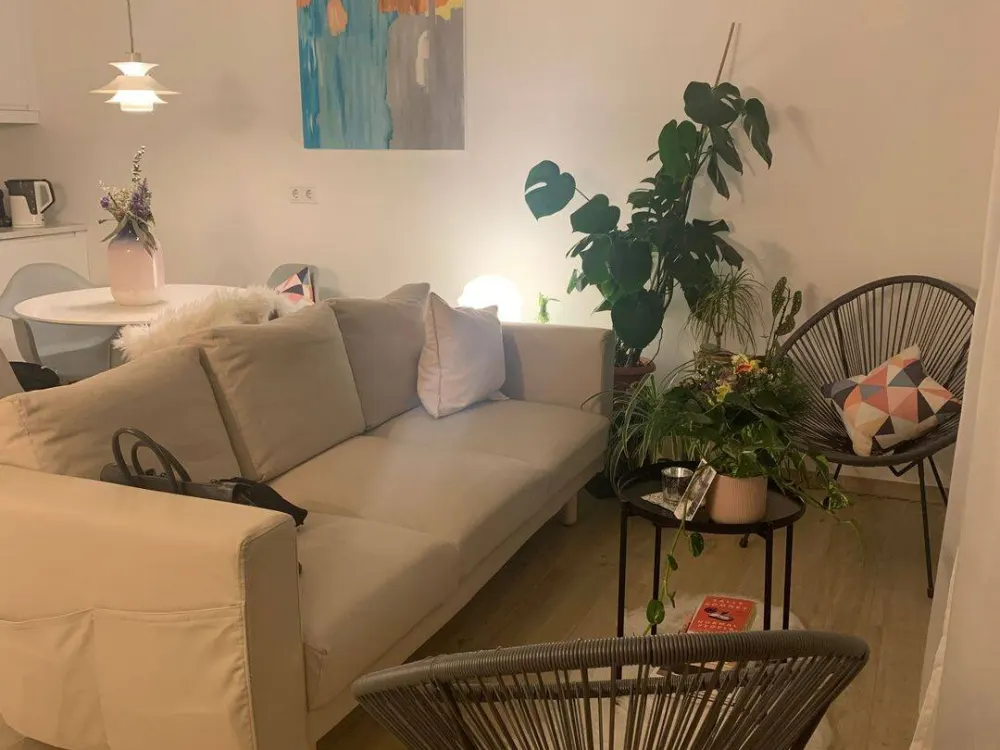 Möbliertes Studio-Apartment mit Terrasse