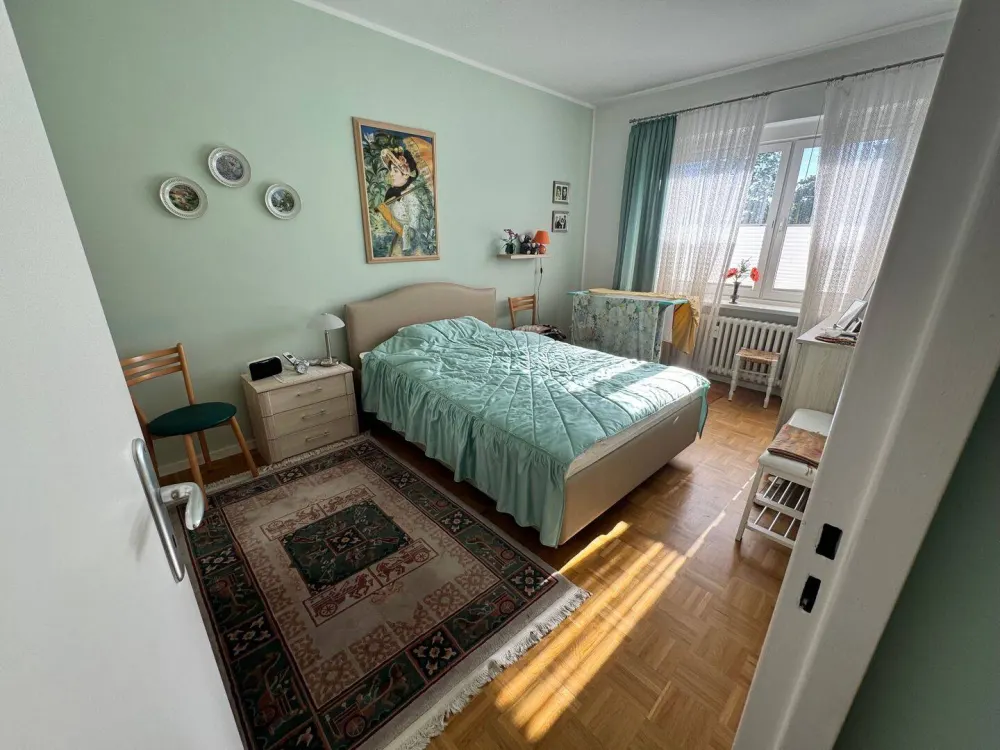 Sonnige, möblierte 3-Zimmer-Wohnung mit großem Südbalkon in Berlin-Zehlendorf