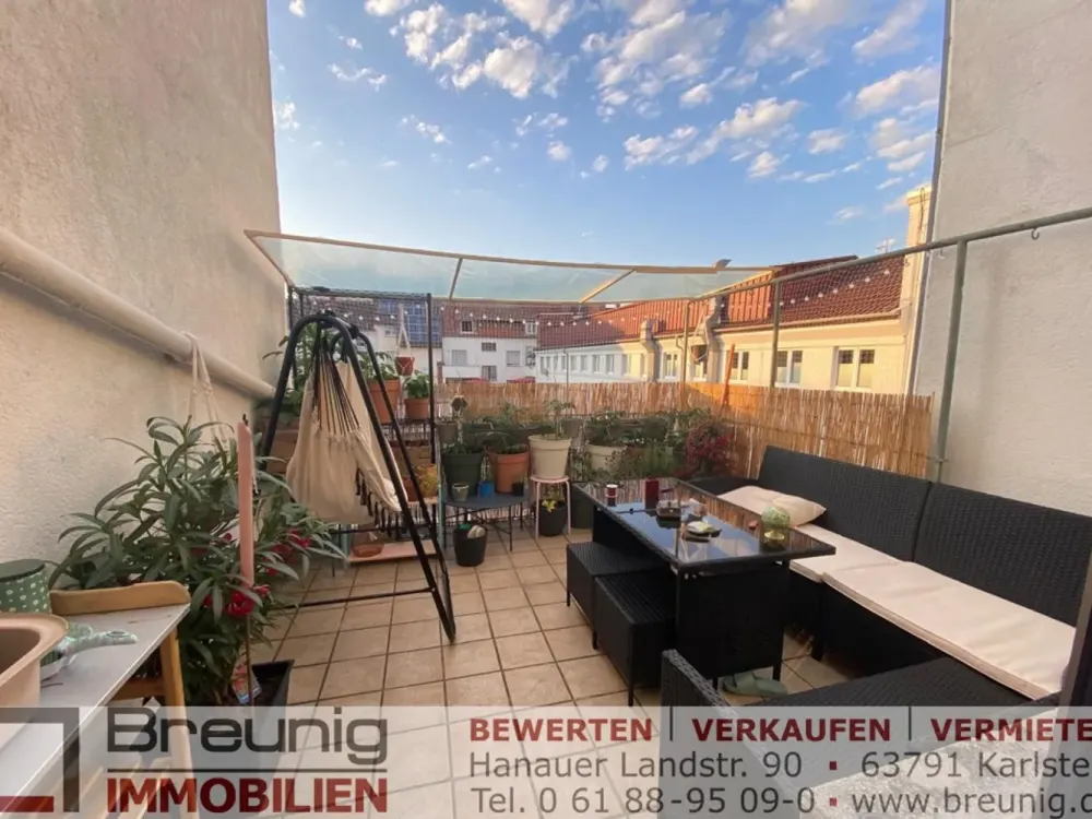 Moderne 3-Zi.-Wohnung mit Terrasse, EBK & Garage im Stadtzentrum