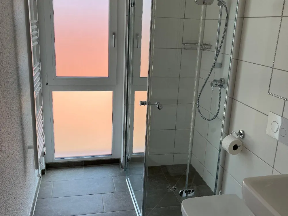 Möblierte 2,5 -Zimmer-Wohnung mit Balkon und Einbauküche