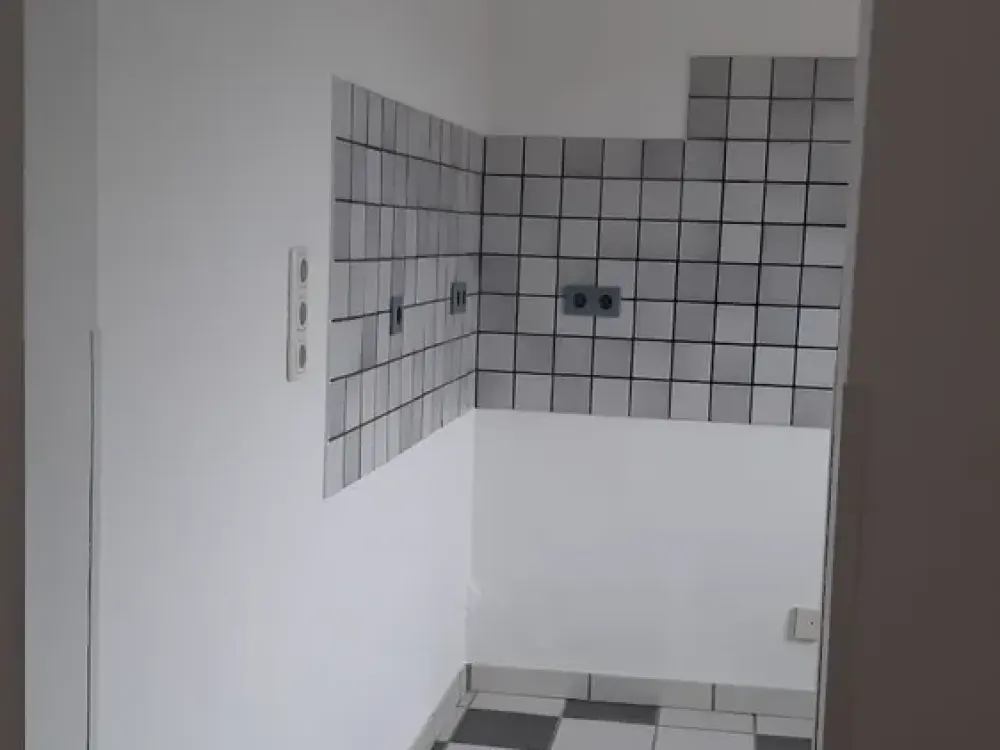 Attraktive 3-Zimmer-DG-Wohnung mit guter Innenausstattung in Duisburg-Buchholz