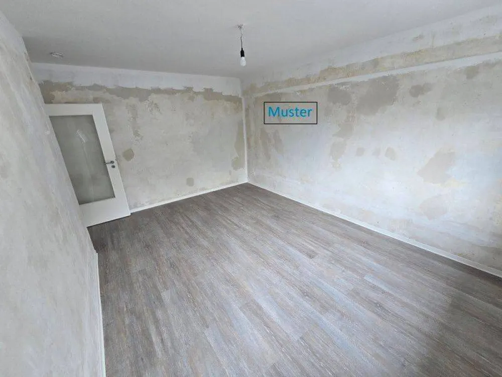 Hier wird saniert: 1-Zimmer-Wohnung mit getrennter Küche und Balkon