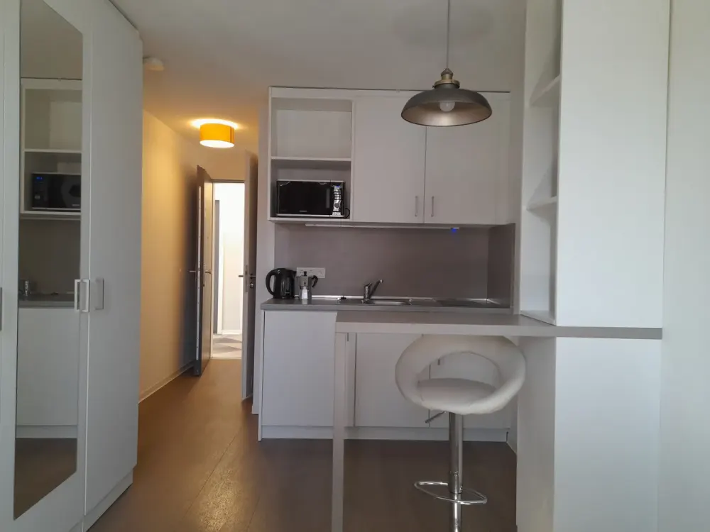 Möbliertes und komfortables 1 Zimmer Apartment mit Bad und Küche