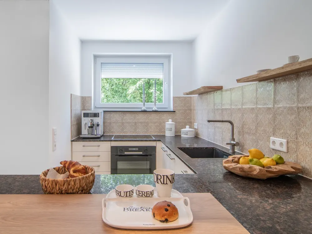 Möblierter, exklusiver Wohntraum mit großer Dachterrasse