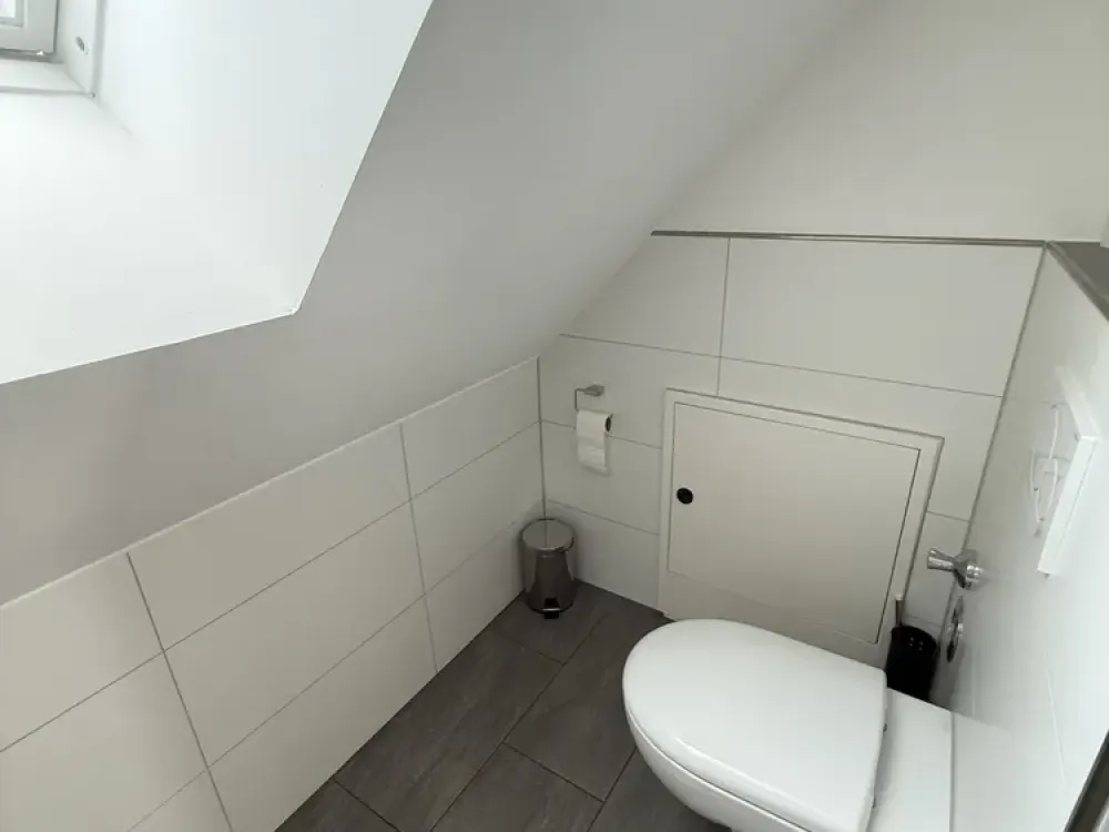 Charming Attic Apartment in Popular Location of Refrath