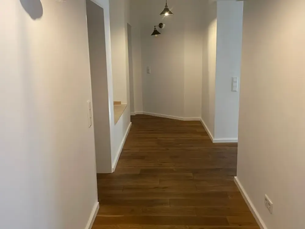 Spacious, Exclusive 7-Room Ground Floor Apartment with High-Quality Interior and Fitted Kitchen in Düsseldorf