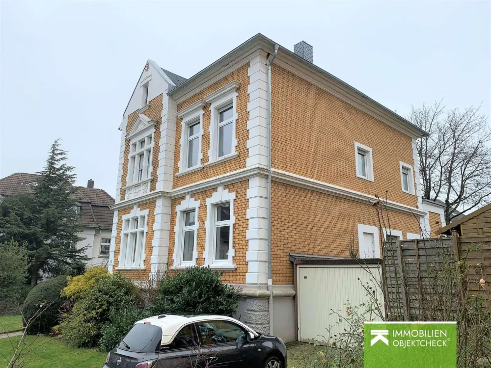 Stilvolle 3-Zimmer-Wohnung in historischer Stadtvilla