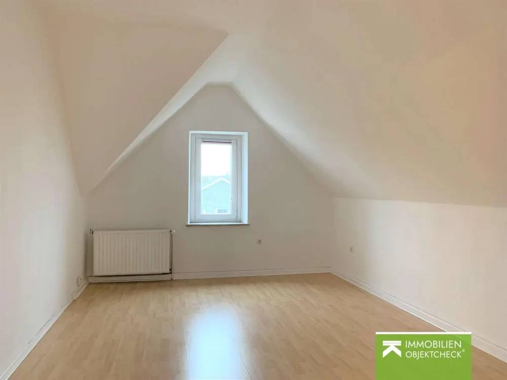 Stilvolle 3-Zimmer-Wohnung in historischer Stadtvilla