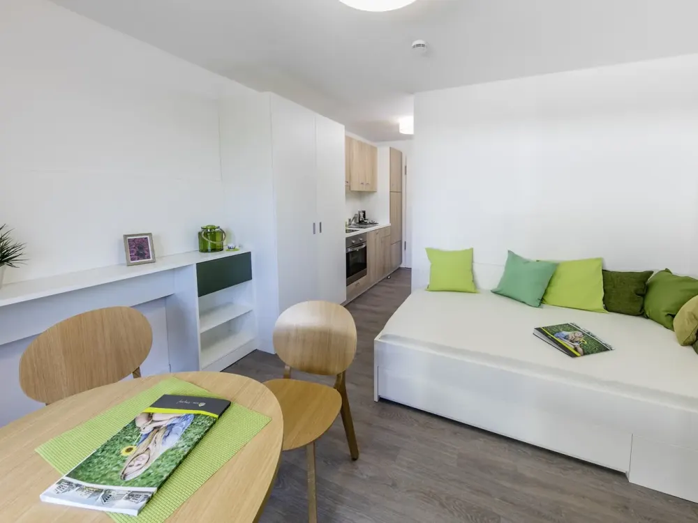 Möblierte Komfort-Apartments mit Balkon im "Main Atrium" auf der Hafeninsel Offenbach