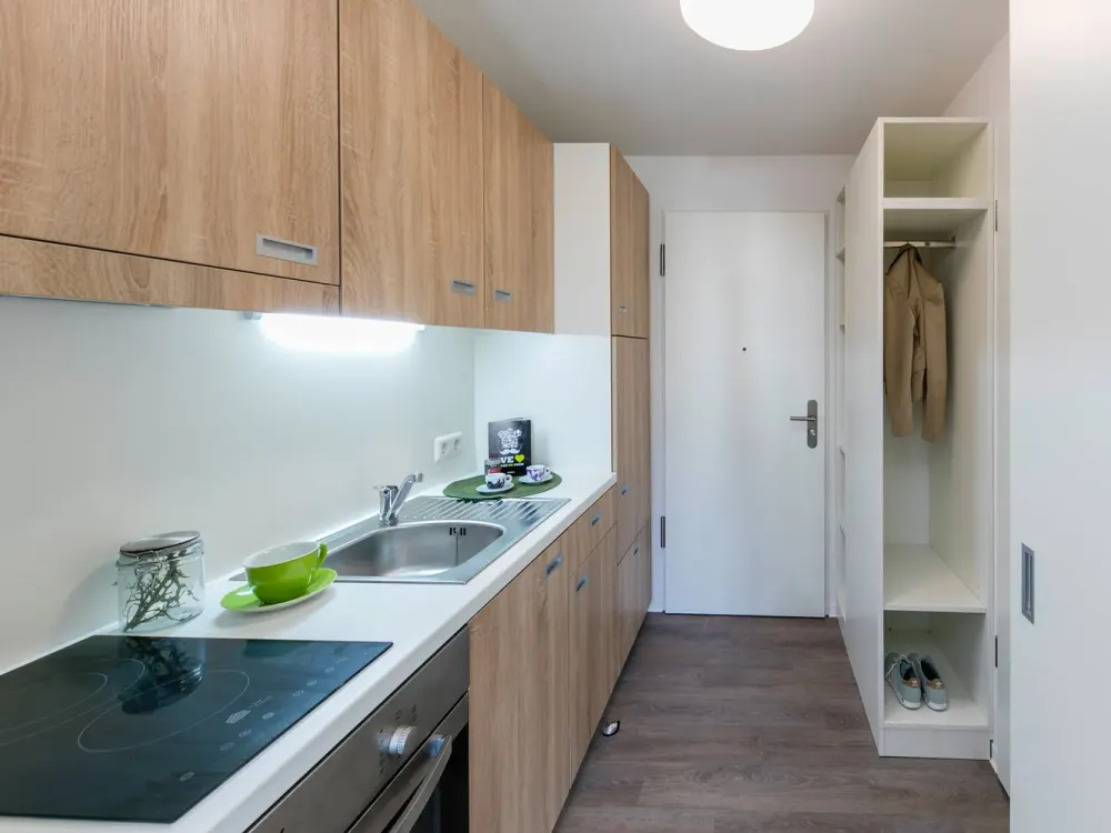 Möblierte Komfort-Apartments mit Balkon im "Main Atrium" auf der Hafeninsel Offenbach