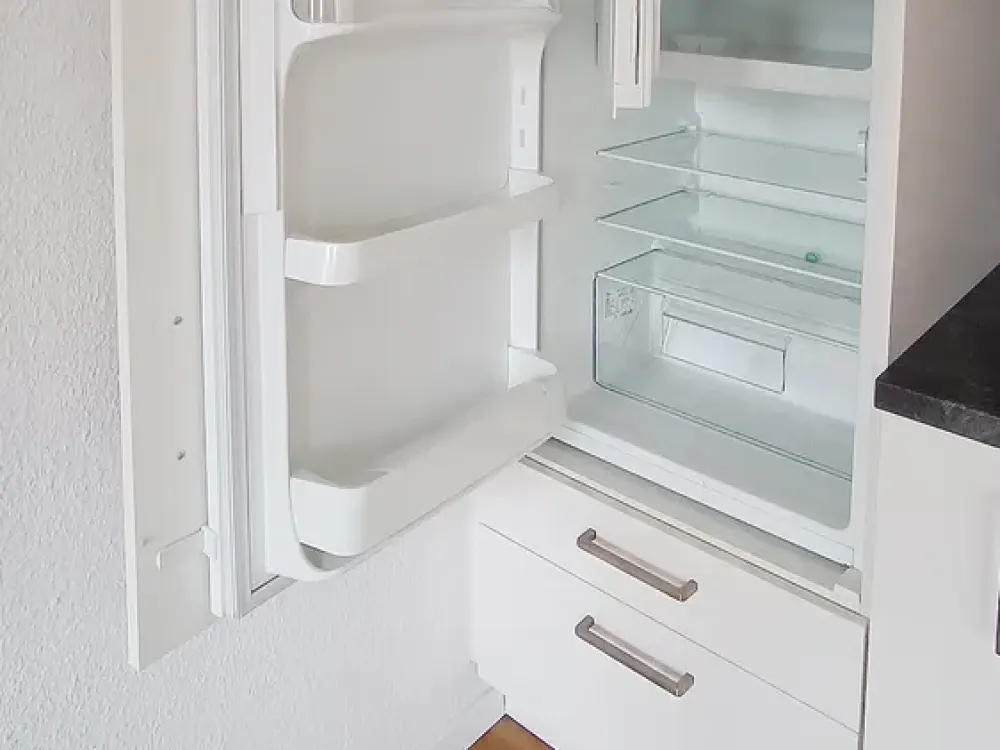 Engelsdorf: gut geschnittenes Apartment mit Süd-Balkon und Einbauküche
