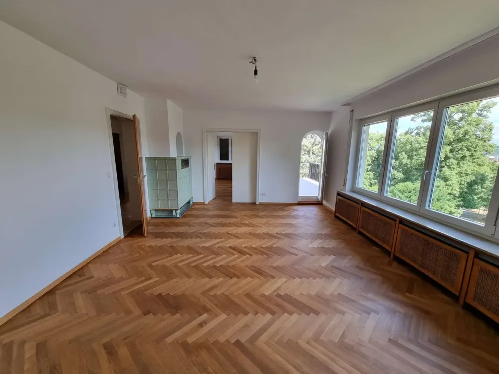 **Schicke 3-Zi.-Wohnung mit 2 Balkonen und EBK**