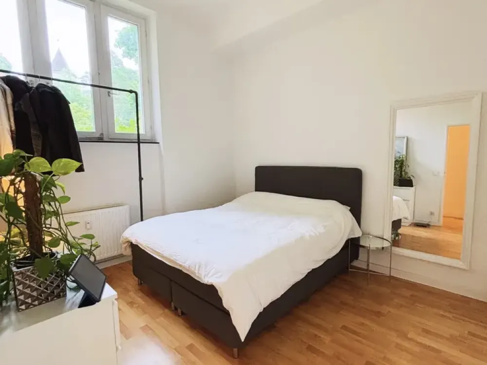 Befristet: Vollmöbliert & designstark: 3-Zimmer mit Terrasse und Gartenzugang in Berlin-Grunewald