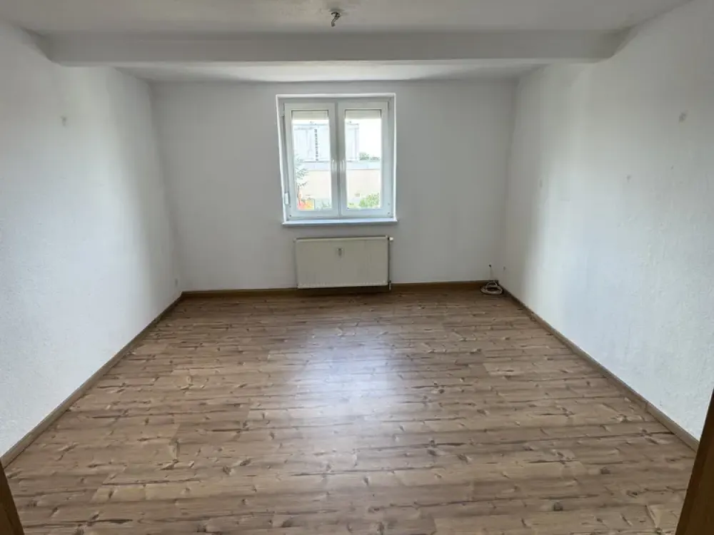 58qm 3 Raum Wohnung mitten in Krostitz, Garten, Stellplatz u.v.m.