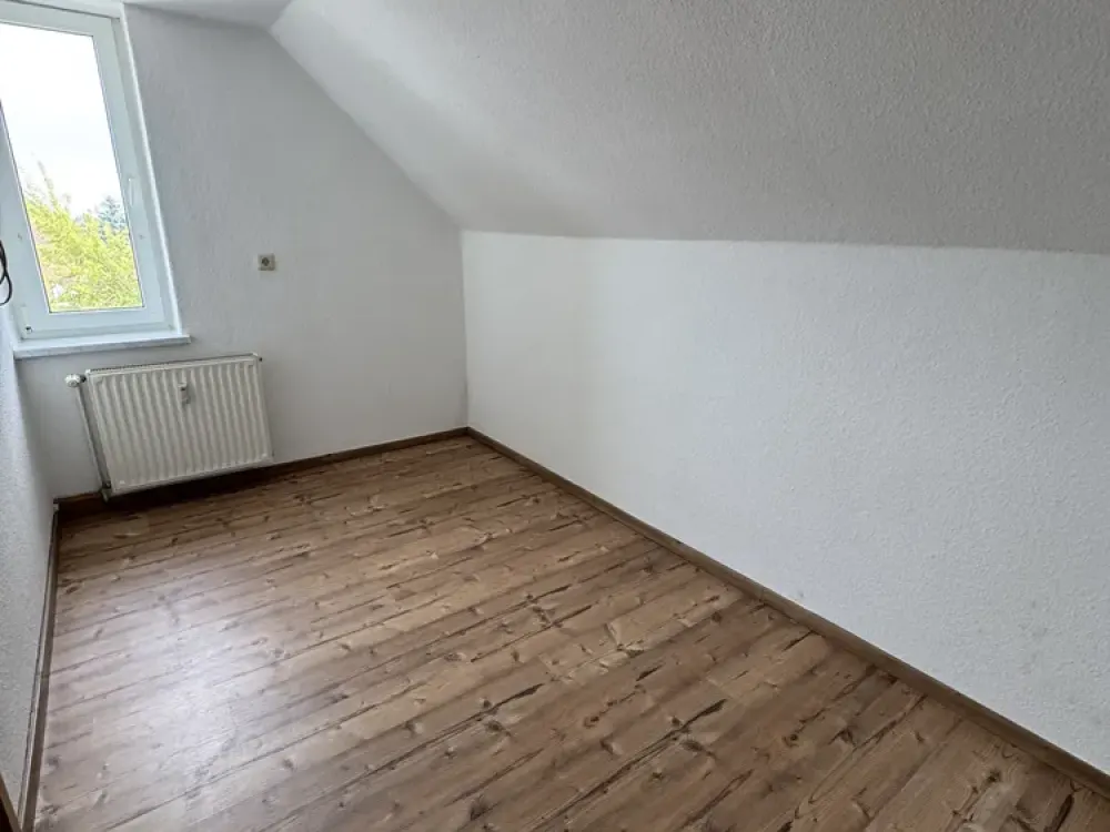 58qm 3 Raum Wohnung mitten in Krostitz, Garten, Stellplatz u.v.m.