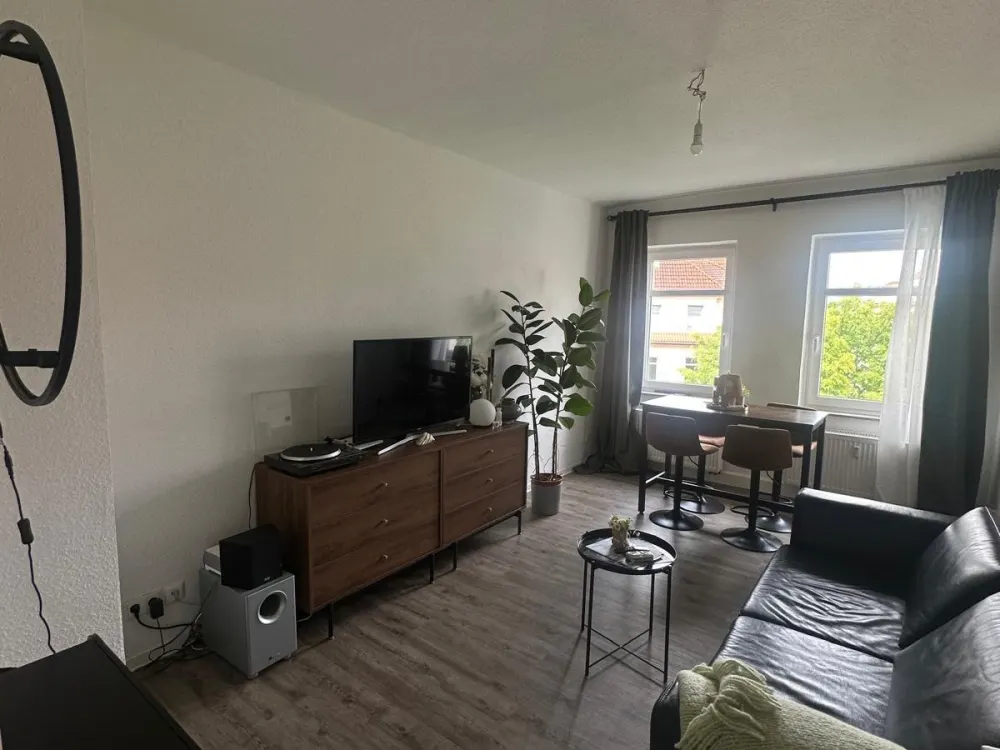2,5 Zimmer Wohnung mit Balkon und Sicht aufs VÖLKI