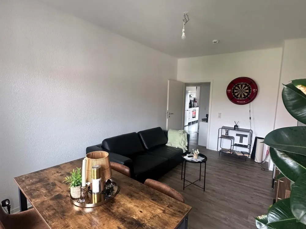 2,5 Zimmer Wohnung mit Balkon und Sicht aufs VÖLKI