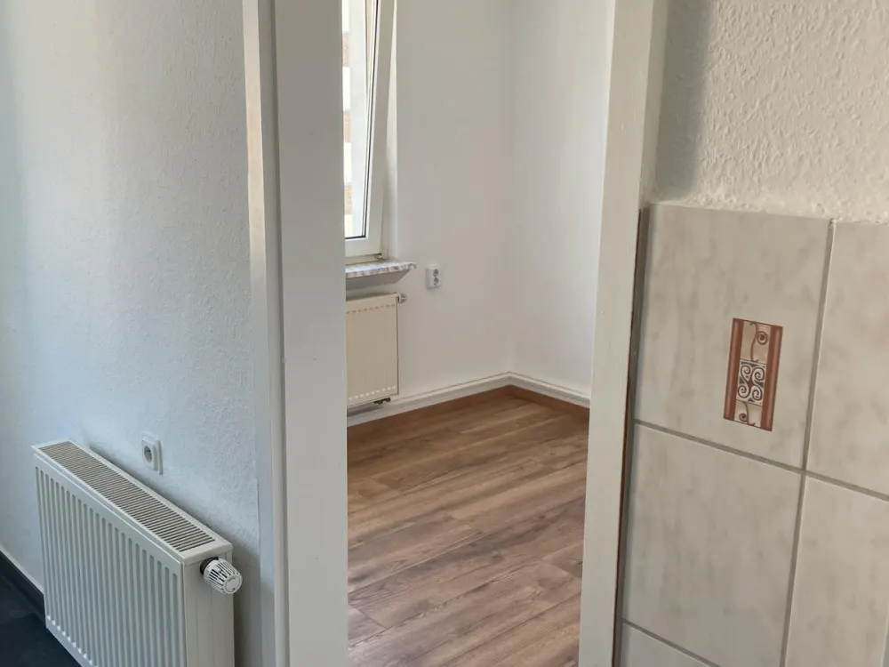 Schöne 3 1/2 Zimmer Wohnung mit Bqlkon!
