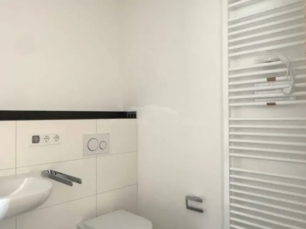 Helle 2-Zimmer-Wohnung mit Terrasse und Garten