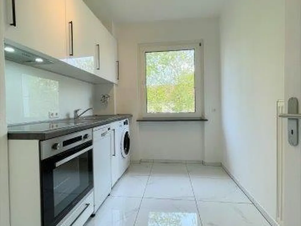 2-Zimmer-Wohnung mit Balkon und Einbauküche