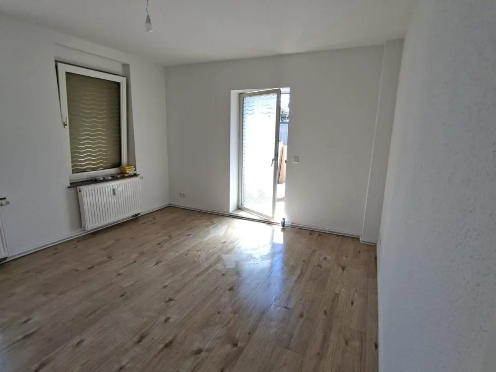 Modernisierte 82-m²-Wohnung mit Balkon, ab sofort verfügbar