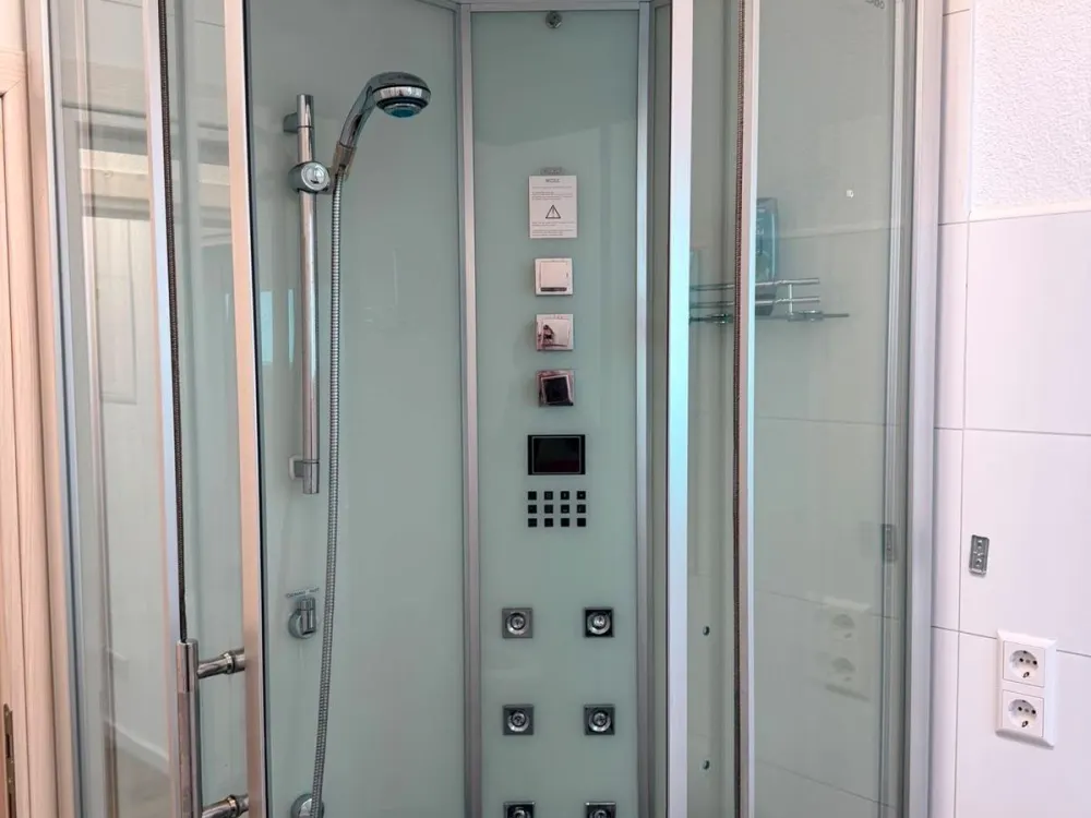 1 Zimmer Apartment mit eigenem Bad und Gemeinschaftsküche