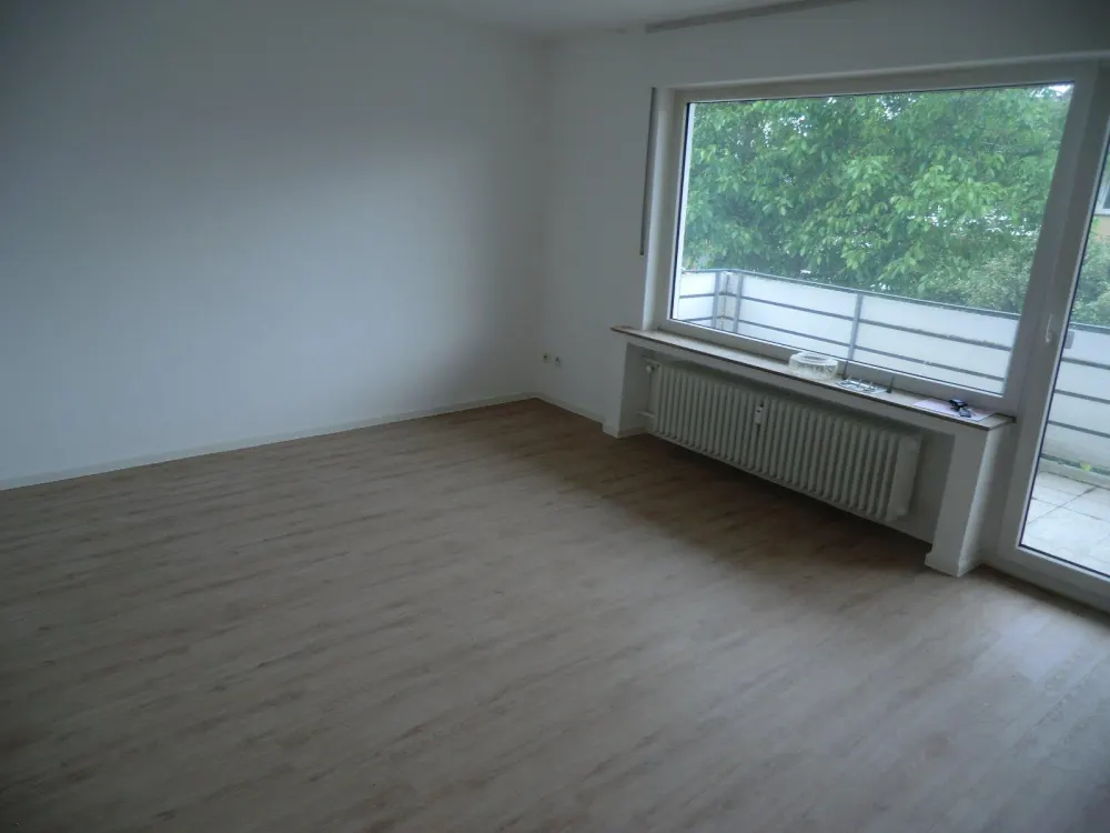 Central and Quiet Living: 3-Room Apartment in Bad Lippspringe