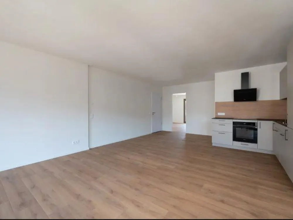 Modern & großzügig: 4 Zimmer mit zwei Balkonen in urbaner Lage