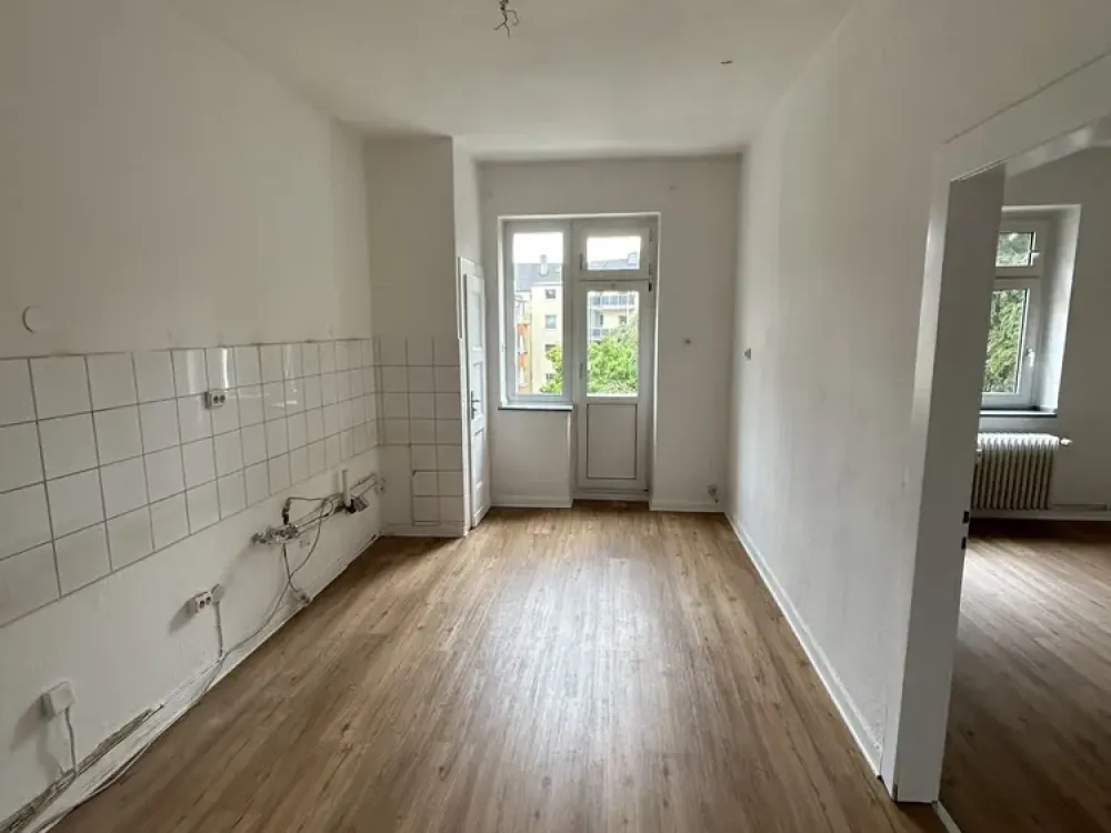 Helle Altbauwohnung mit Balkon in zentraler Dortmunder Lage!