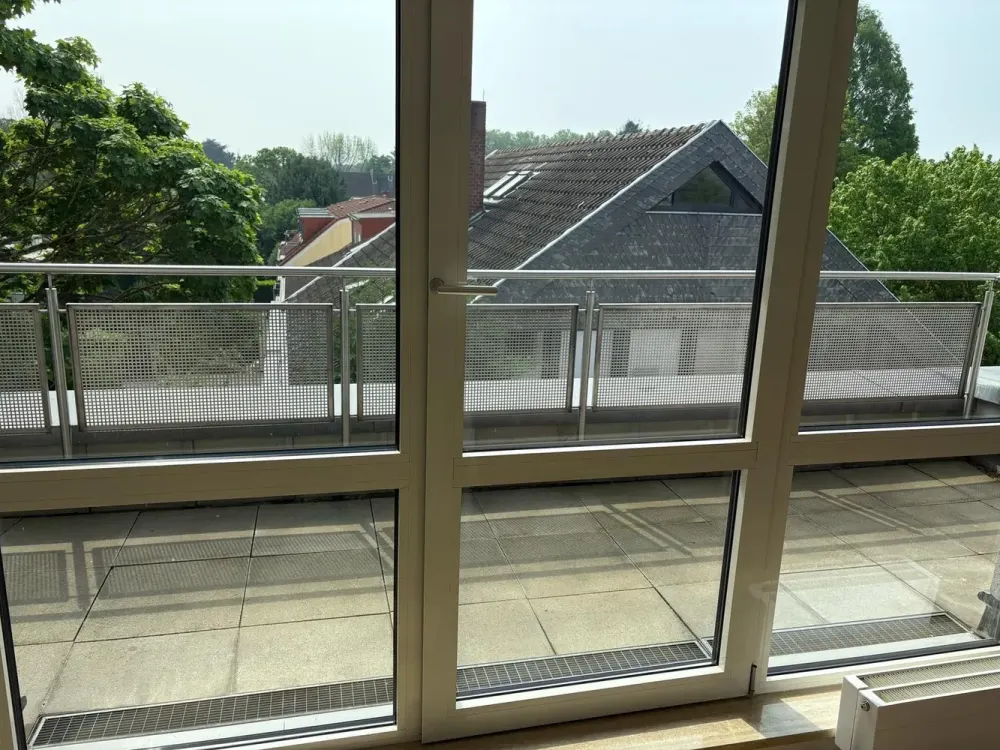 Penthouse mit EBK Und Dachterrasse im Grünen