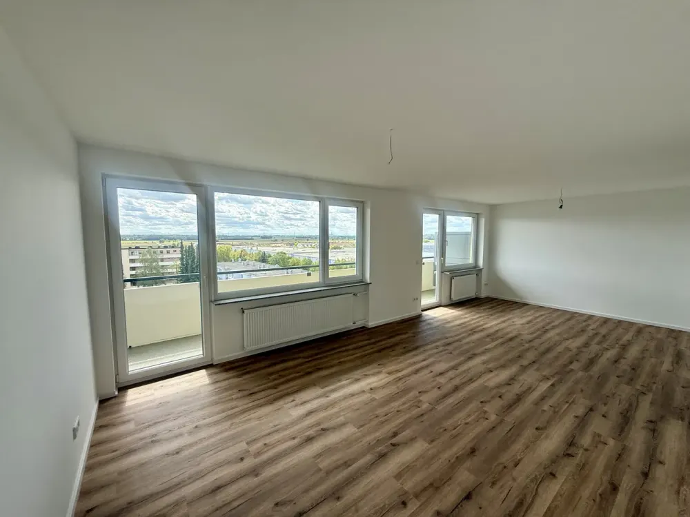 2-Zimmer Wohnung - vollständig saniert - sehr hell - großer Balkon
