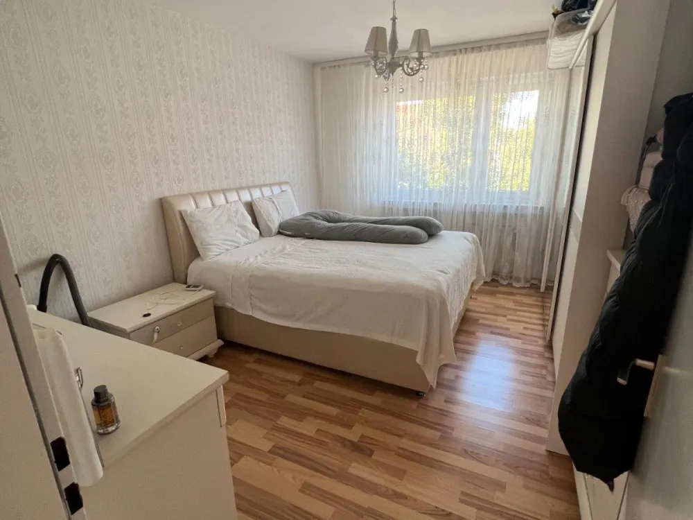3,5-Zimmer Wohnung mit Balkon in modernem Mehrfamilienhaus
