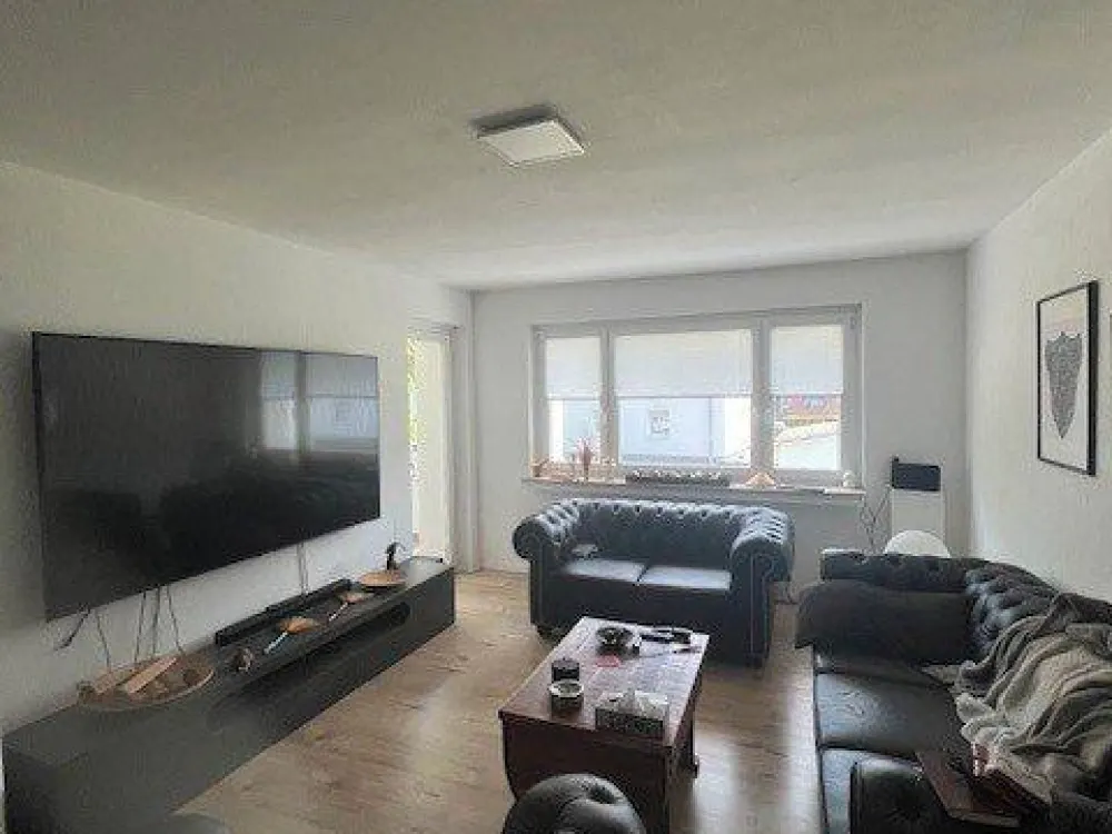 3,5-Zimmer Wohnung mit Balkon in modernem Mehrfamilienhaus