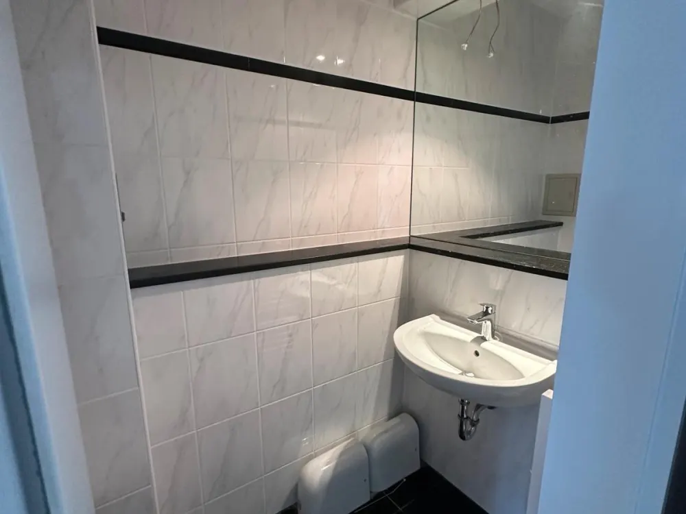 Frisch renovierte 4 Zimmer Wohnung 118 Quadratmeter