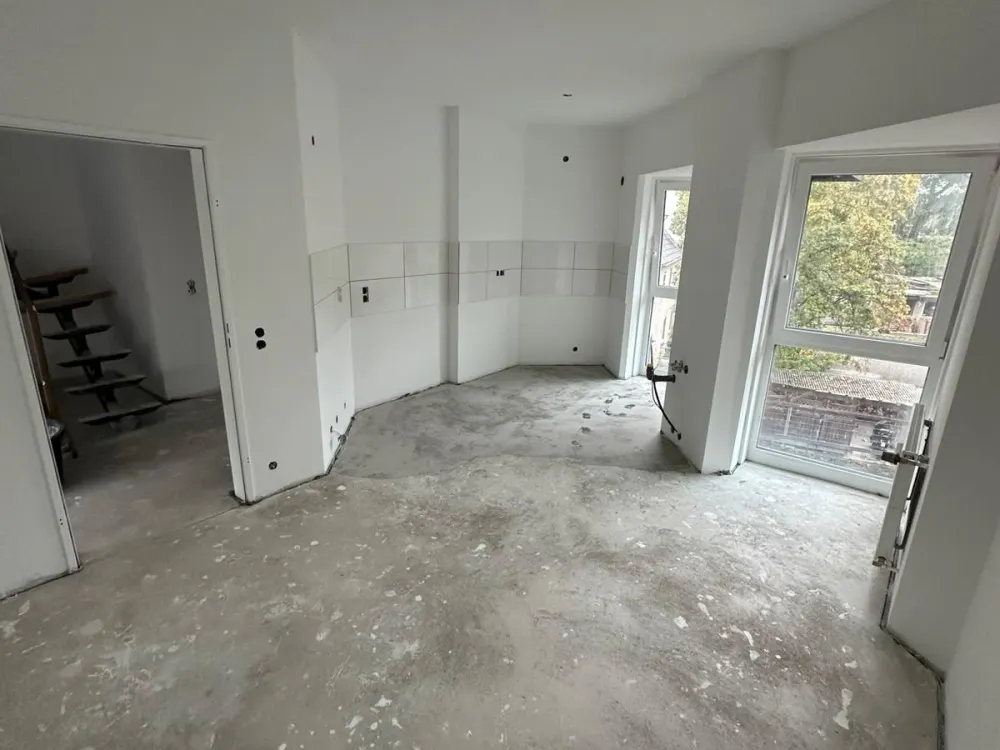 Frisch renovierte 4 Zimmer Wohnung 118 Quadratmeter