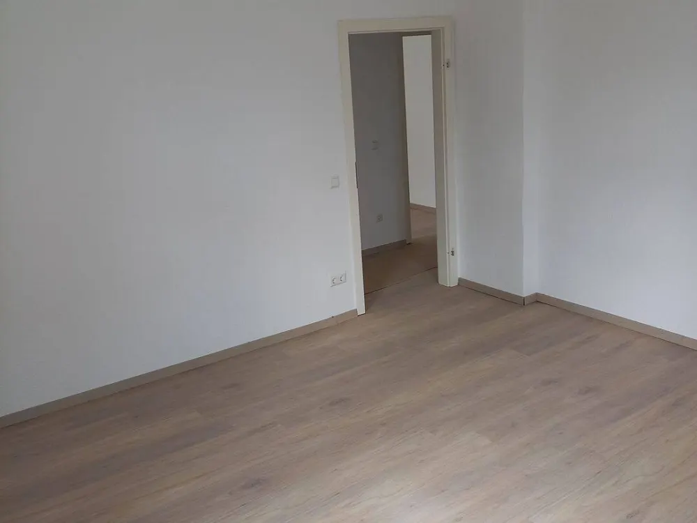4-Zimmer-Wohnung-94 m²-Renoviert-Provisionsfrei-Kamin-ab 09.2026-Mieten
