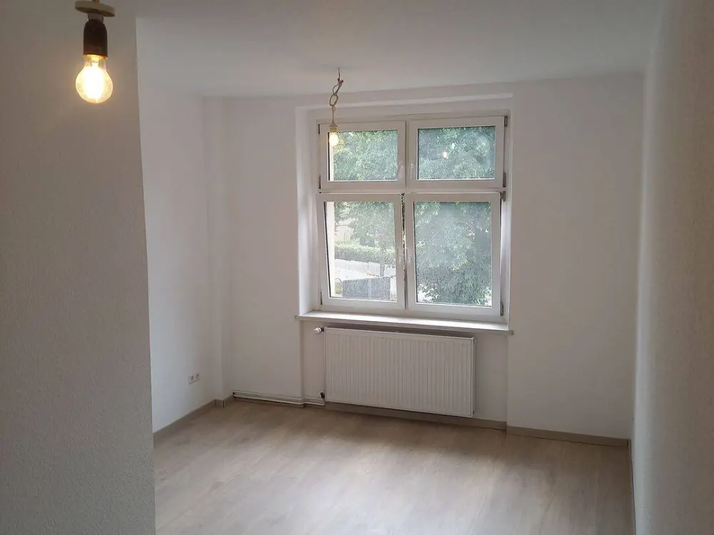 4-Zimmer-Wohnung-94 m²-Renoviert-Provisionsfrei-Kamin-ab 09.2026-Mieten