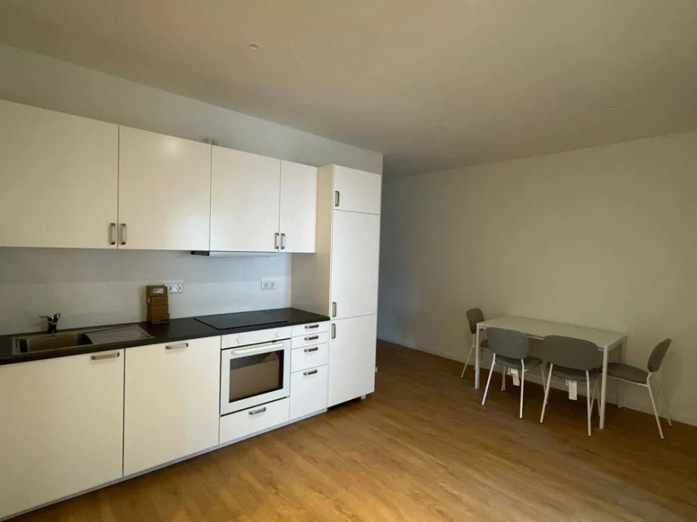 Neue- voll möblierte Zimmer in einer WG in Top-Lage, nahe Hauptbahnhof und U-Bahn