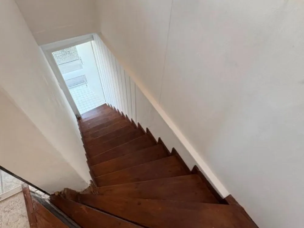 Bright Gallery-Style 85sqm Attic Apartment Riegelsberg