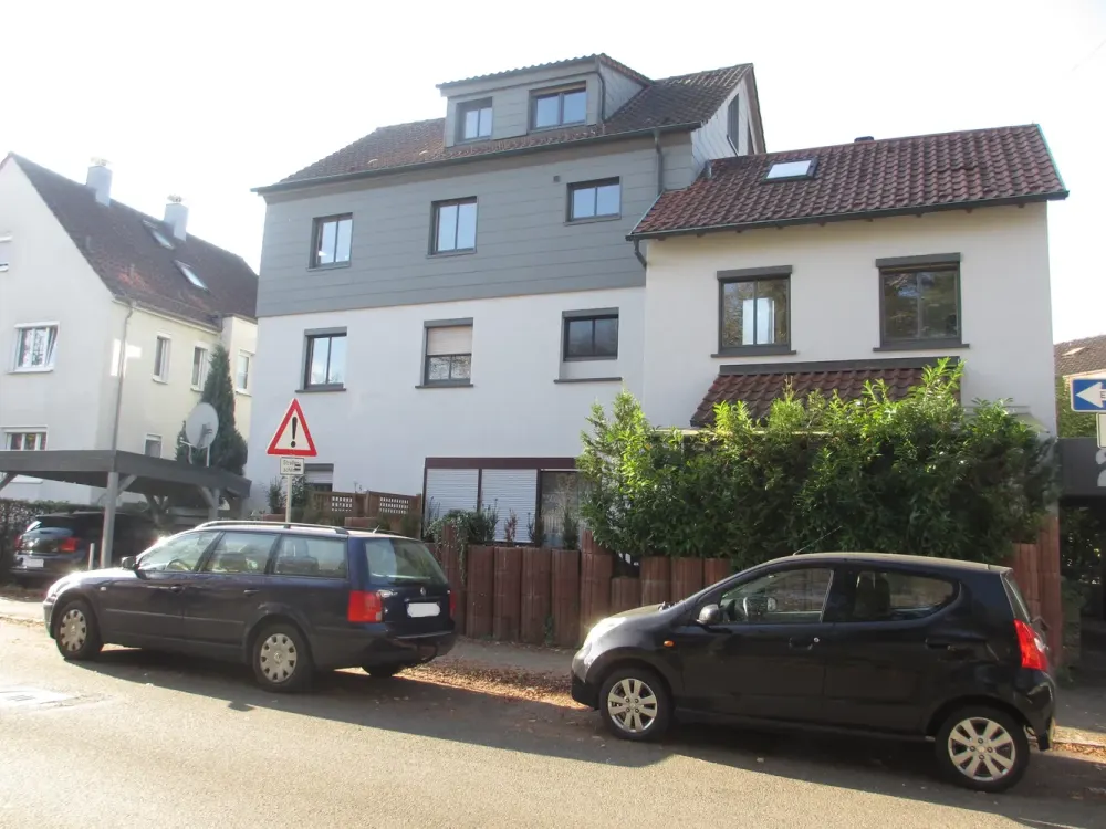 Esslingen-Nord (Nähe Burg), schön sanierte 4,5-ZW, EBK,Balkon,Garage
