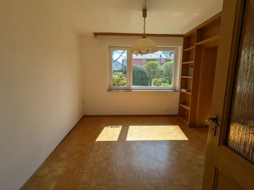 Helle und gepflegte 4-Zimmerwohnung mit Garten in Fellbach - Auf 4 Jahre befristet !