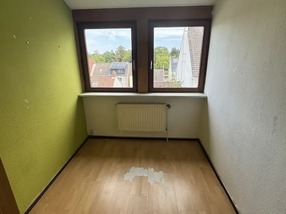 Lichtdurchflutete 3-4 Zimmer Wohnung mit ausgebautem Dachboden in Bremen-Hastedt