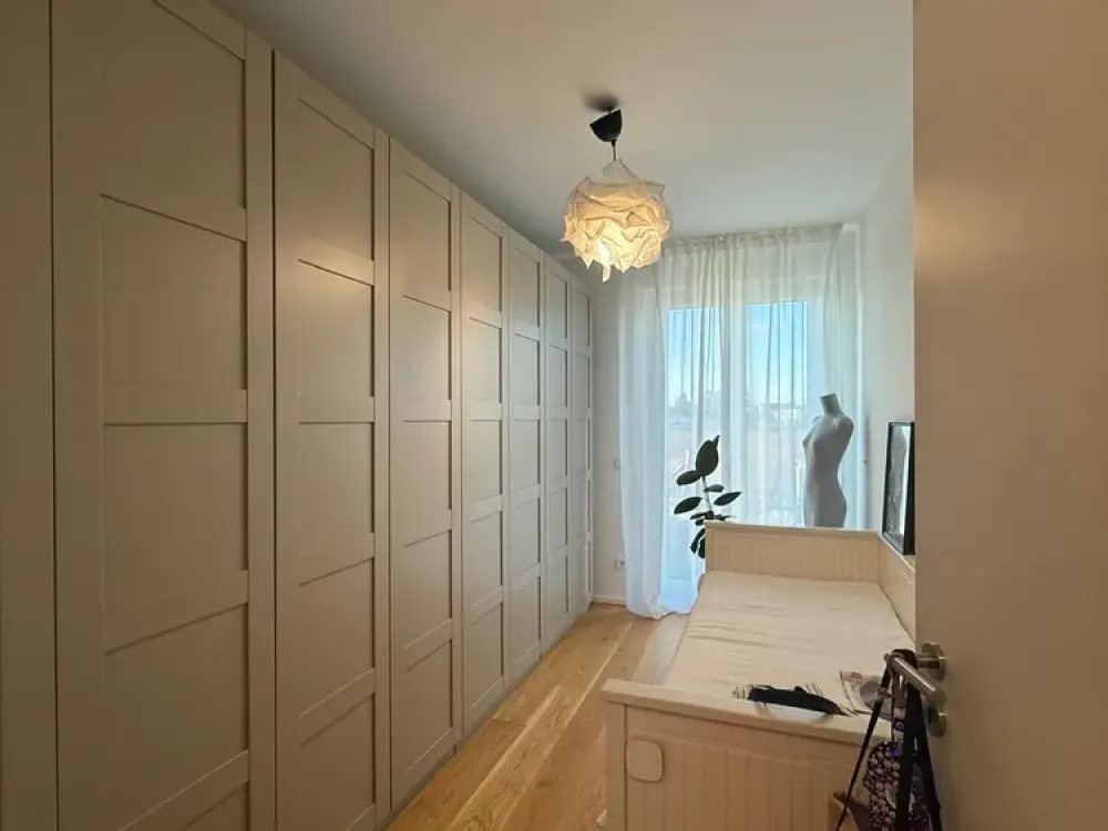 Quiet Living in Langwied: High-Quality 3-Room Apartment with Terrace and Garden