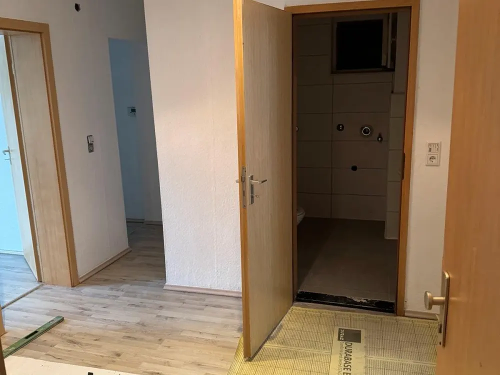 Eine schöne 3 Zimmer Wohnung (kernsaniert) in Sarstedt